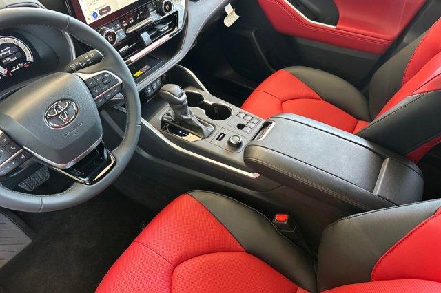 new 2025 Toyota Highlander car, priced at $50,588