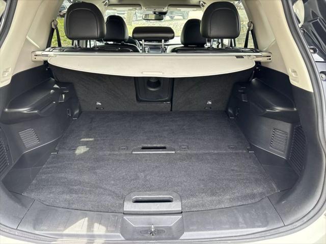 used 2017 Nissan Rogue car, priced at $15,987