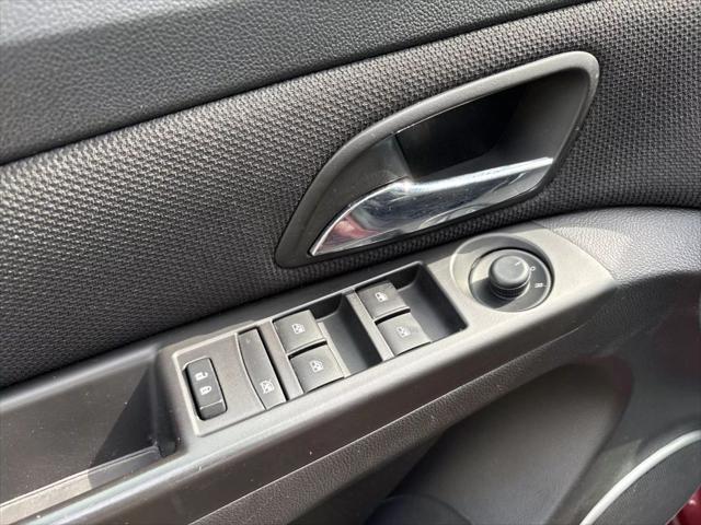 used 2016 Chevrolet Cruze Limited car, priced at $7,988