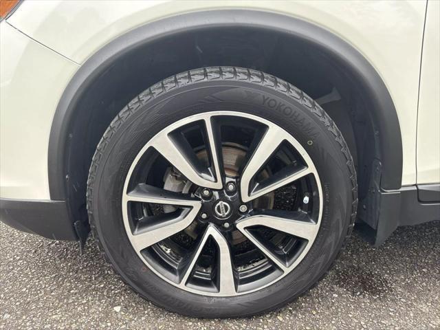 used 2019 Nissan Rogue car, priced at $13,987