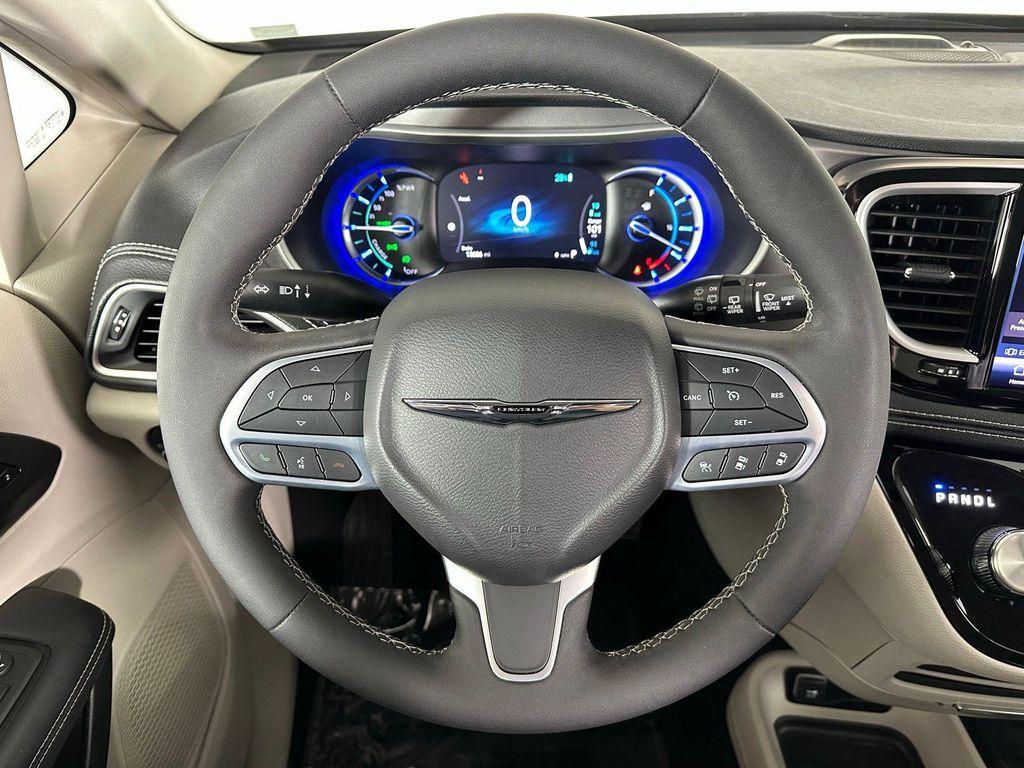 used 2023 Chrysler Pacifica Hybrid car, priced at $30,980