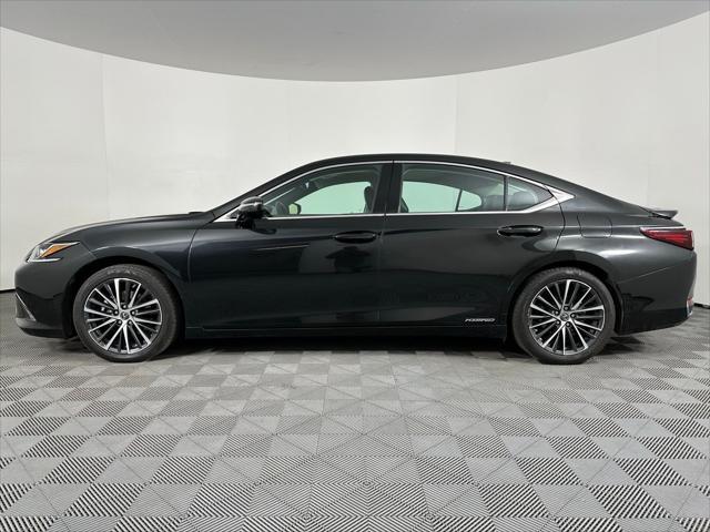 used 2022 Lexus ES 300h car, priced at $35,775