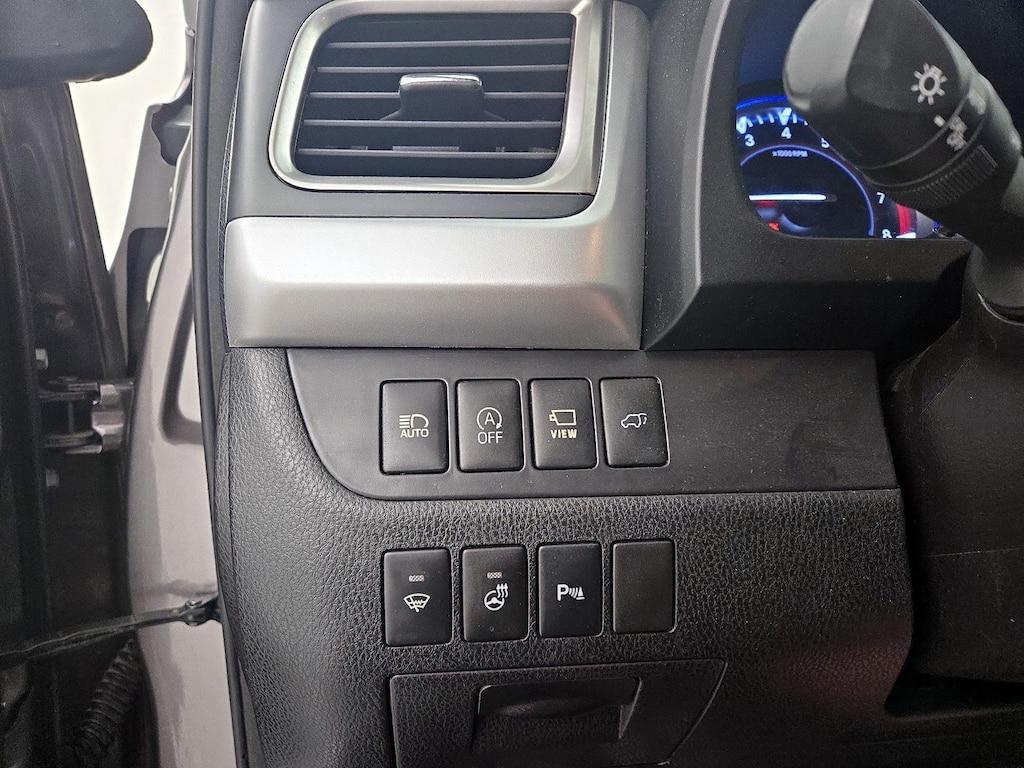 used 2018 Toyota Highlander car, priced at $26,998