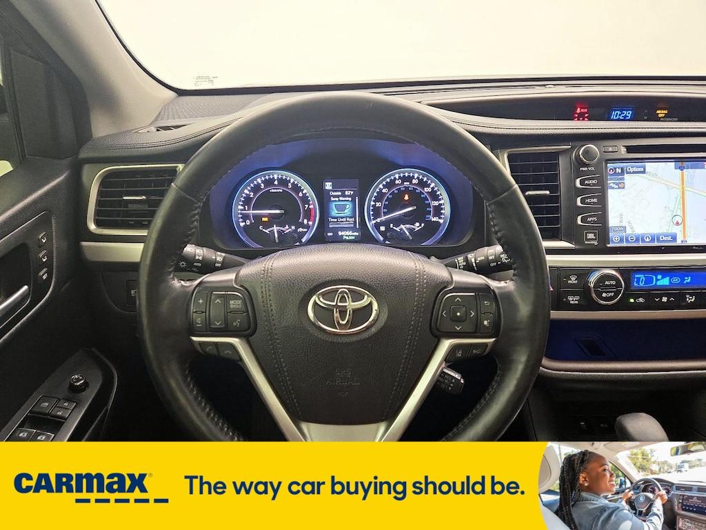 used 2018 Toyota Highlander car, priced at $26,998