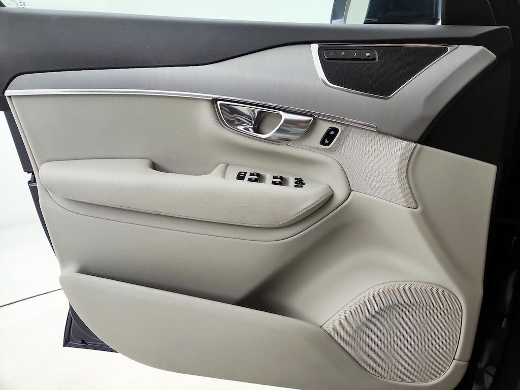 used 2022 Volvo XC90 car, priced at $36,998