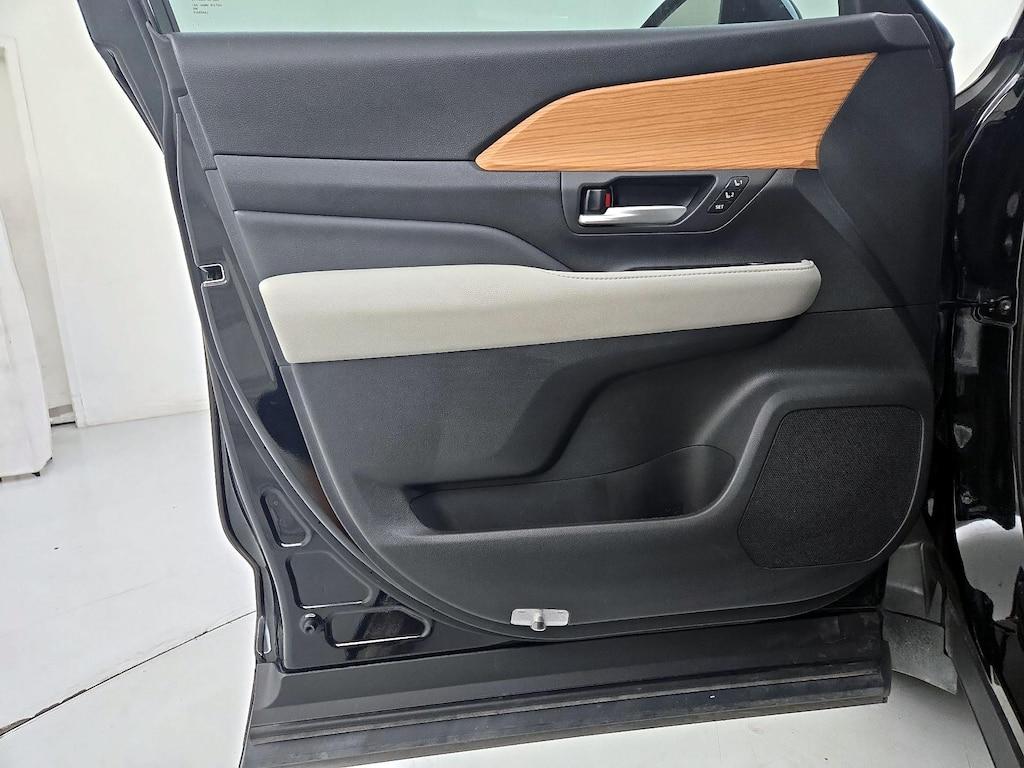 used 2024 Toyota Grand Highlander car, priced at $43,998