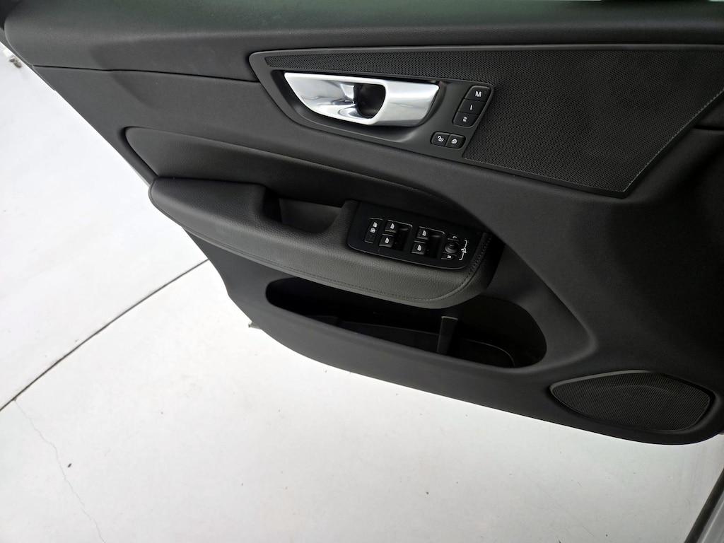 used 2022 Volvo XC60 car, priced at $33,998