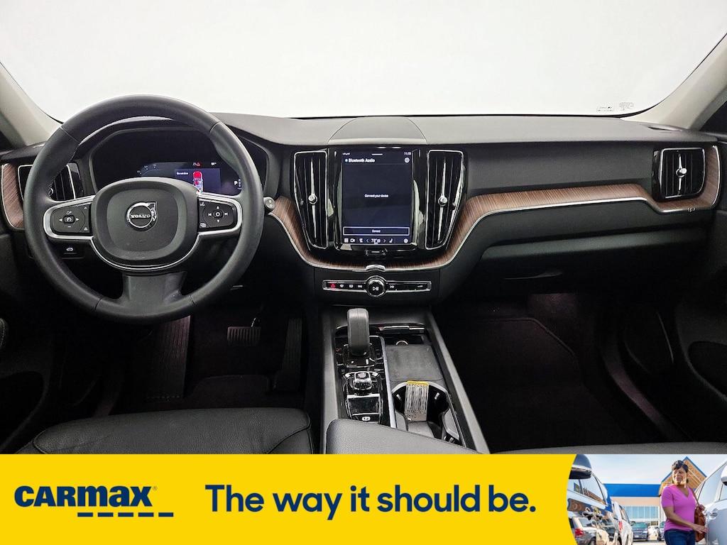 used 2022 Volvo XC60 car, priced at $33,998