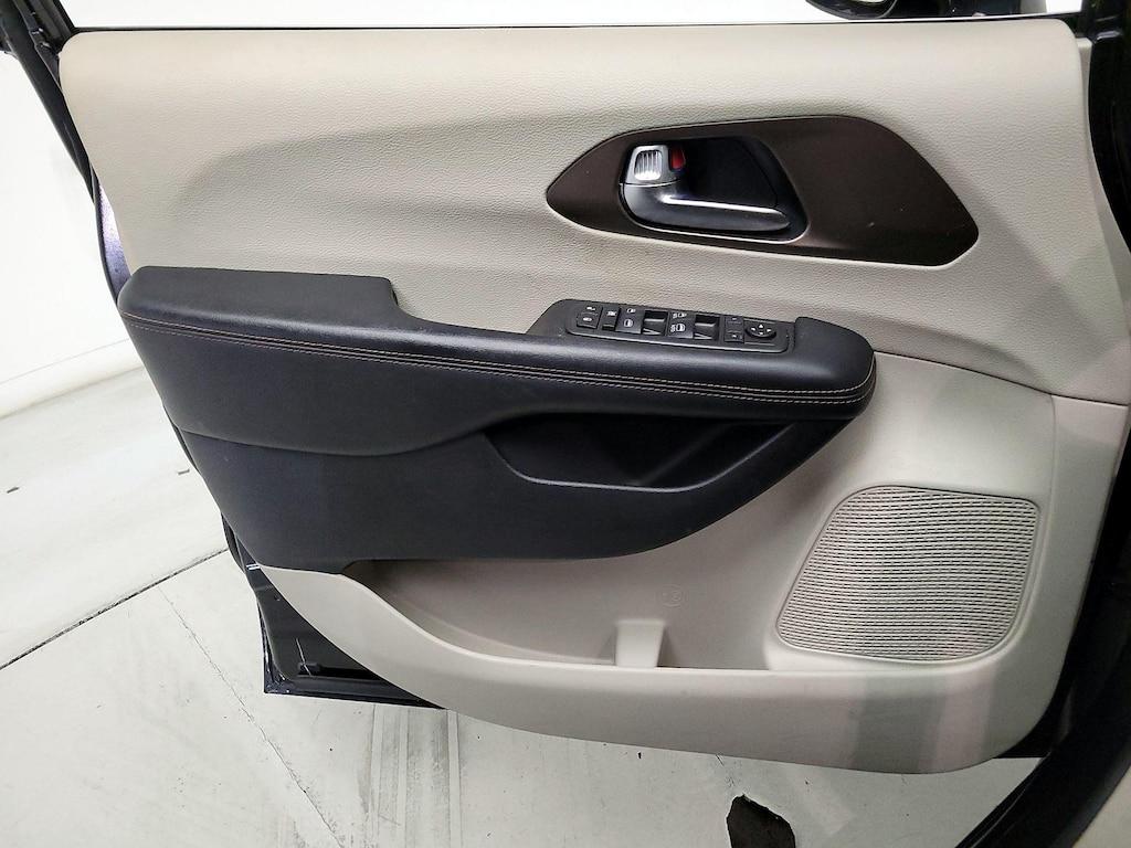 used 2019 Chrysler Pacifica car, priced at $20,998