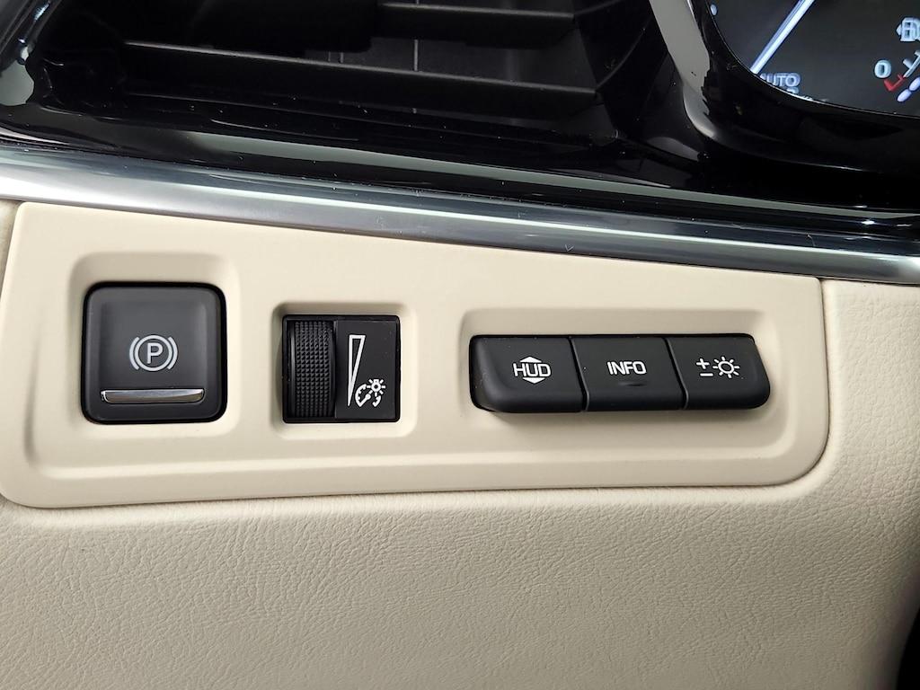 used 2023 Cadillac XT6 car, priced at $41,998