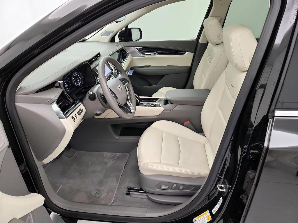 used 2023 Cadillac XT6 car, priced at $41,998