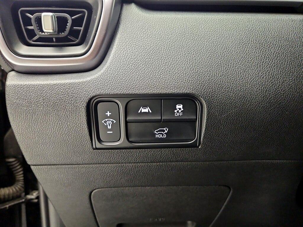 used 2024 Kia Sorento Hybrid car, priced at $30,998