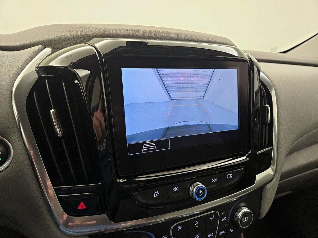 used 2021 Chevrolet Traverse car, priced at $28,998