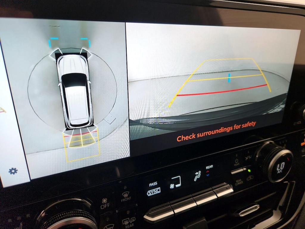 used 2024 Toyota Highlander Hybrid car, priced at $48,998