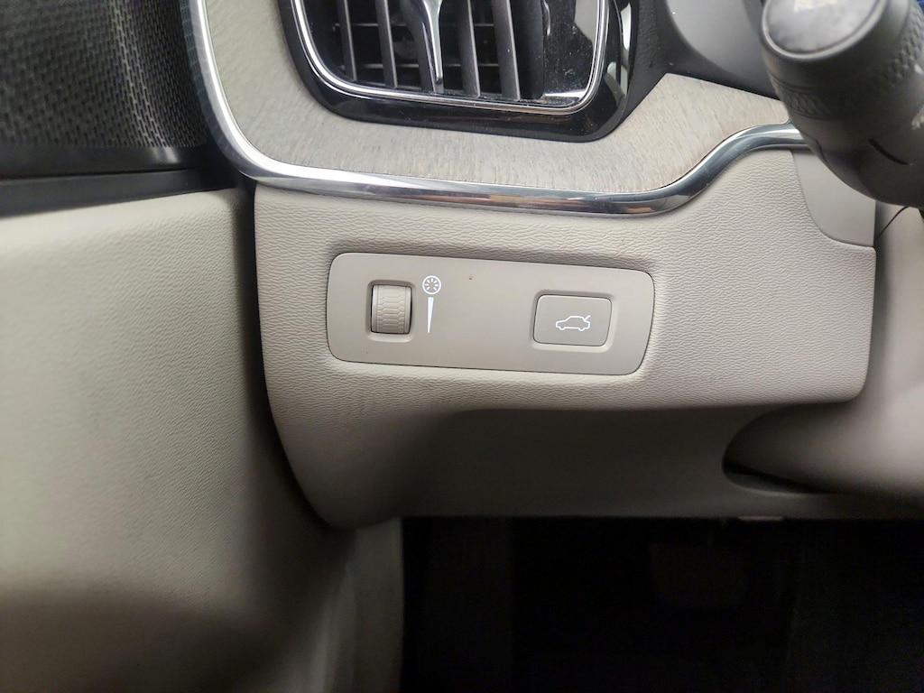 used 2022 Volvo XC60 car, priced at $31,998