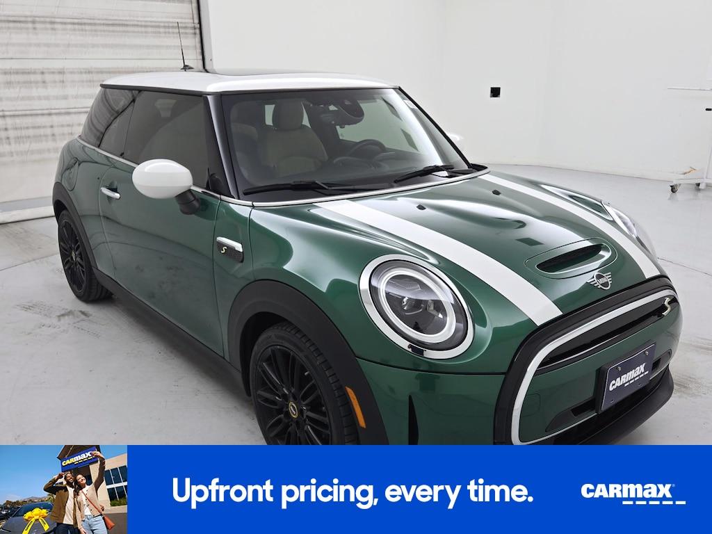 used 2023 MINI SE Hardtop car, priced at $22,998