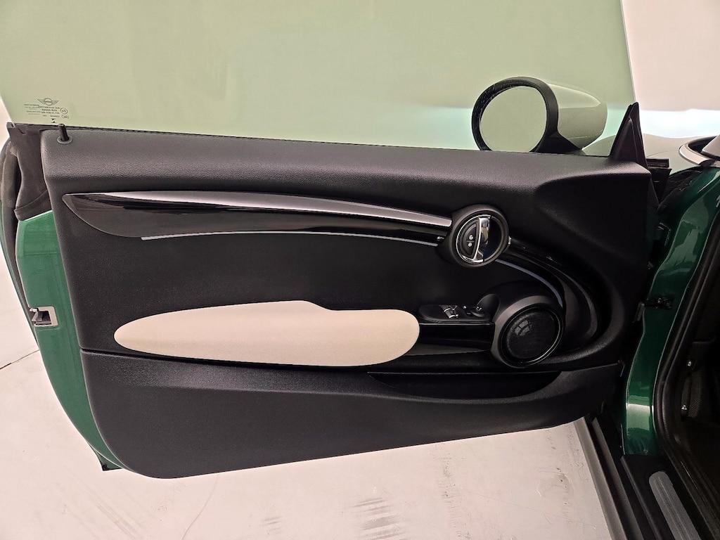 used 2023 MINI SE Hardtop car, priced at $22,998