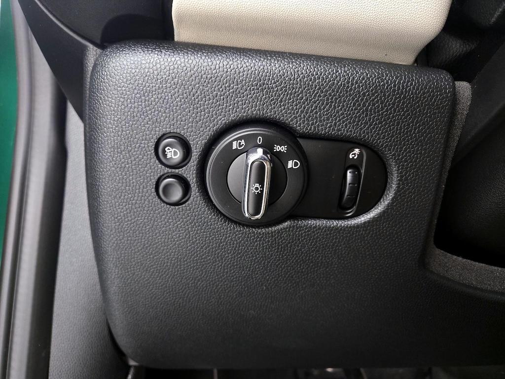 used 2023 MINI SE Hardtop car, priced at $22,998