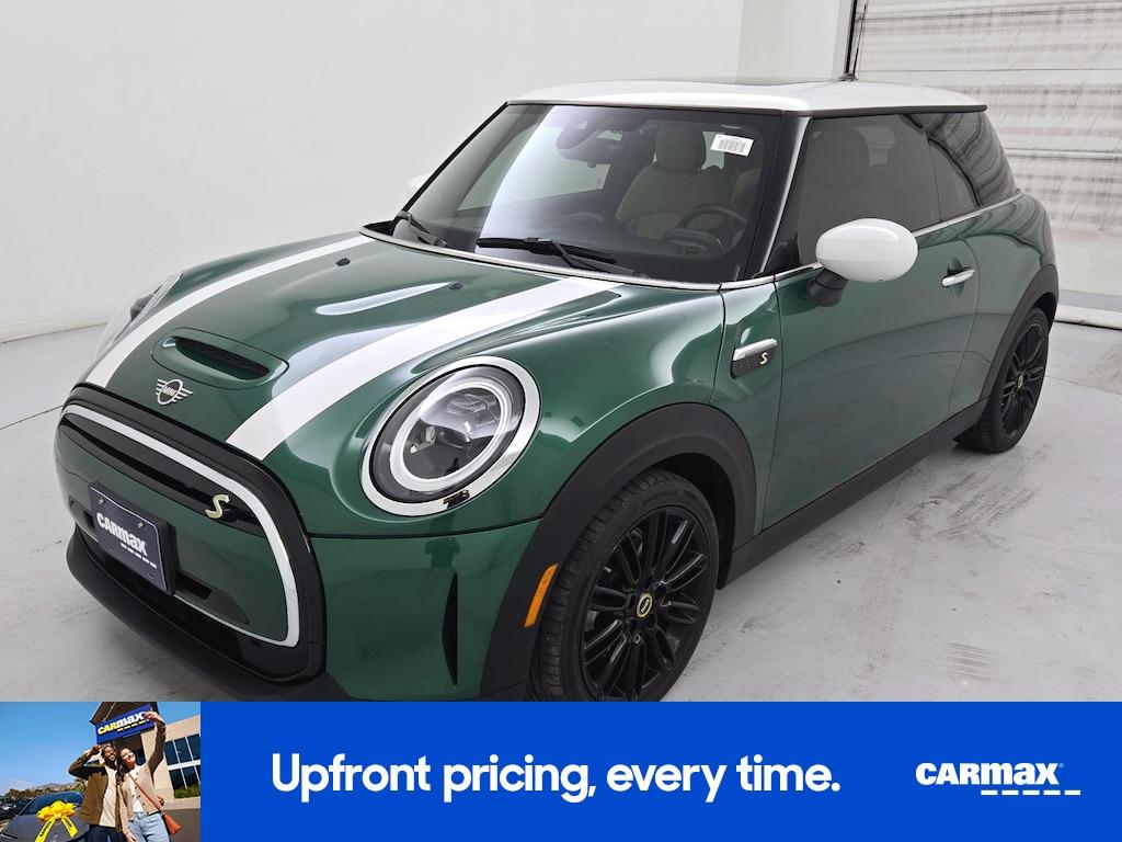 used 2023 MINI SE Hardtop car, priced at $22,998