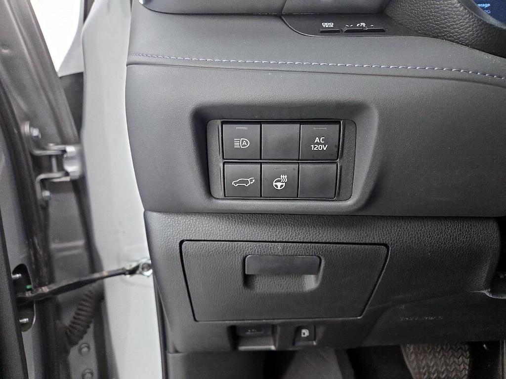 used 2023 Toyota Highlander Hybrid car, priced at $38,998