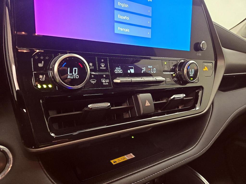 used 2023 Toyota Highlander Hybrid car, priced at $38,998