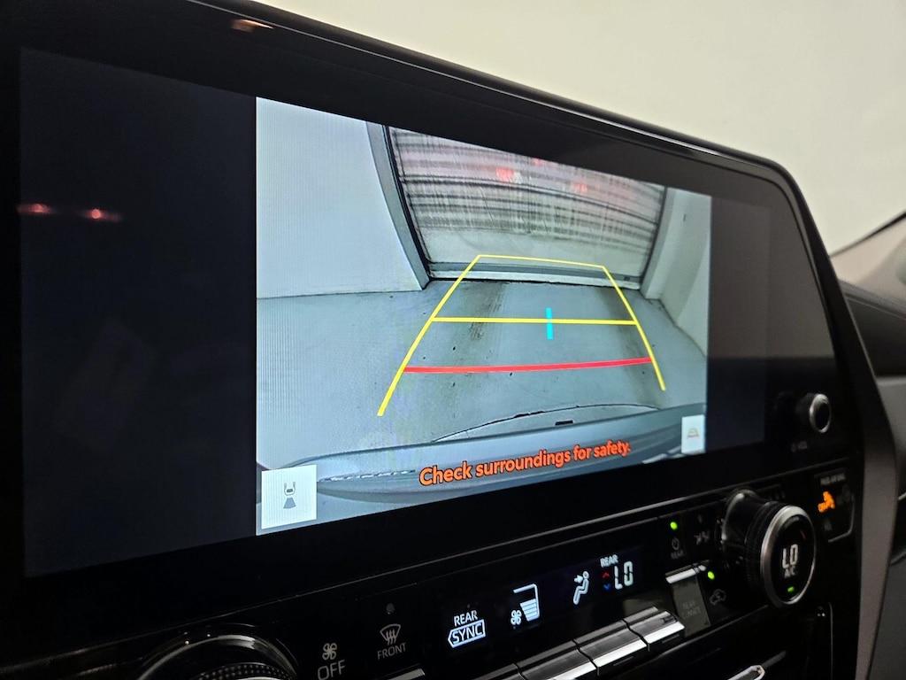 used 2023 Toyota Highlander Hybrid car, priced at $38,998