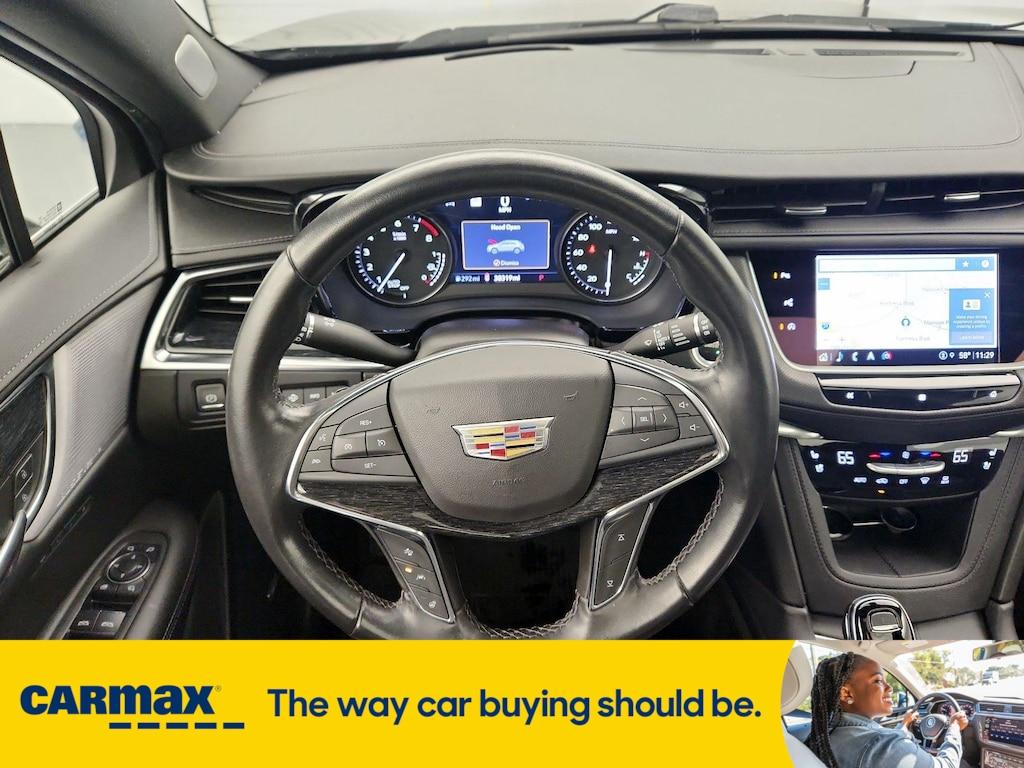 used 2021 Cadillac XT5 car, priced at $29,998