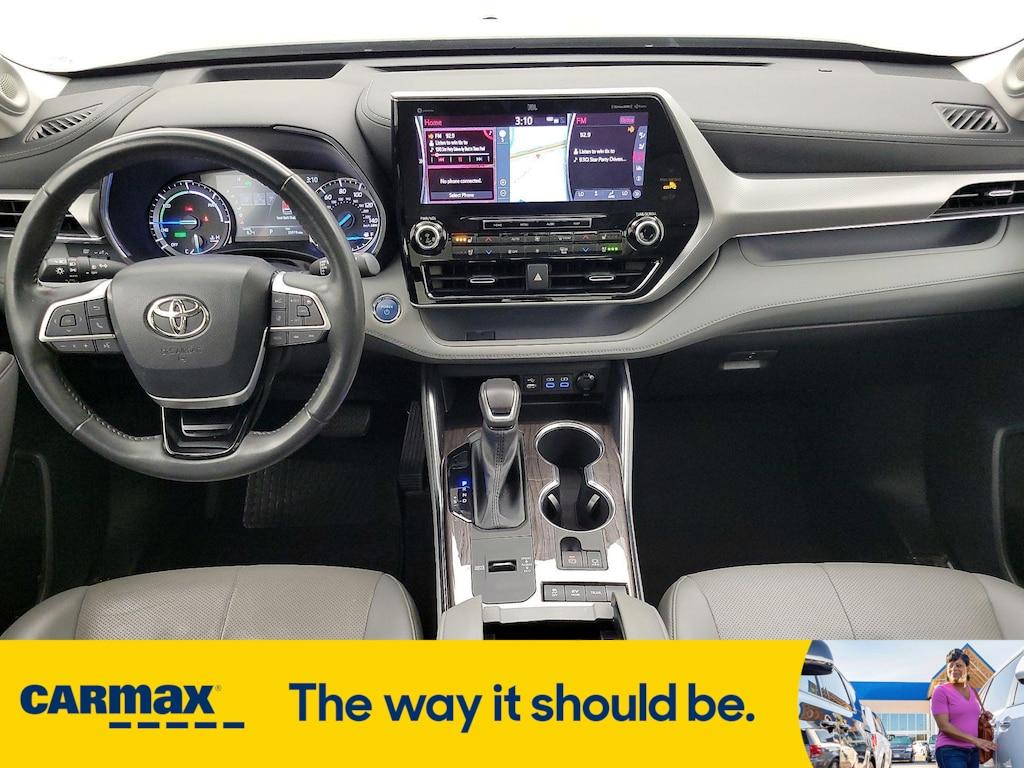 used 2022 Toyota Highlander Hybrid car, priced at $45,998