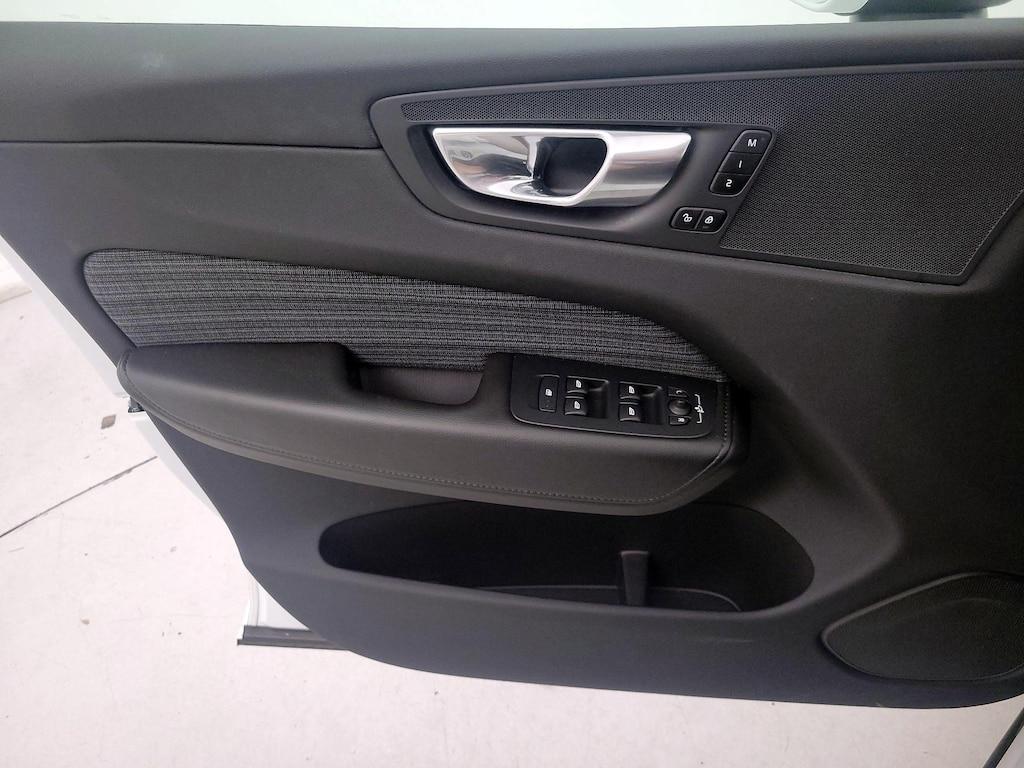 used 2023 Volvo XC60 car, priced at $32,998