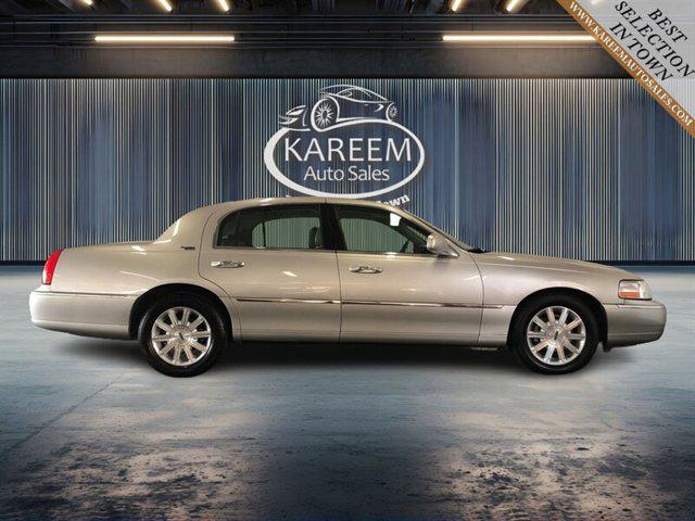 used 2009 Lincoln Town Car car, priced at $13,865