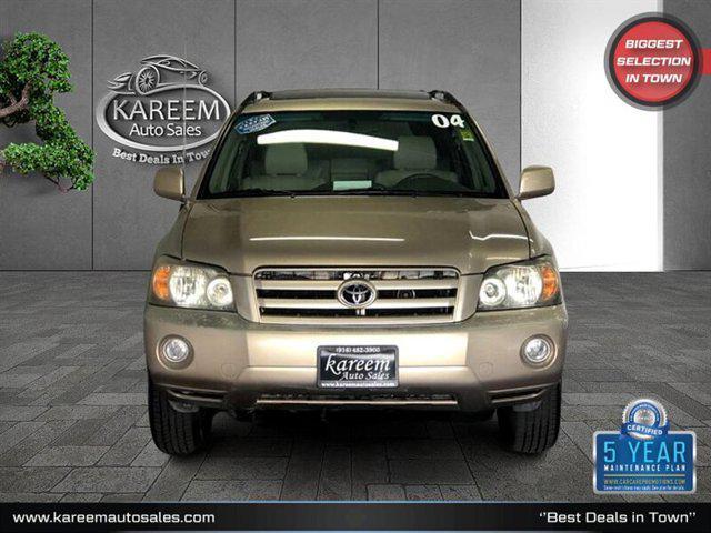 used 2004 Toyota Highlander car, priced at $6,175