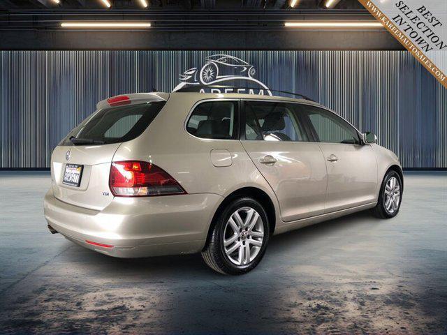 used 2013 Volkswagen Jetta SportWagen car, priced at $12,685