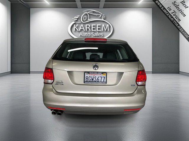 used 2013 Volkswagen Jetta SportWagen car, priced at $12,300