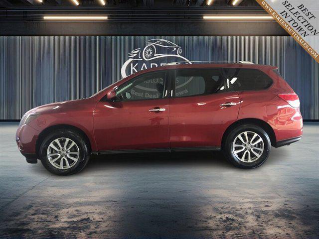 used 2016 Nissan Pathfinder car, priced at $9,745