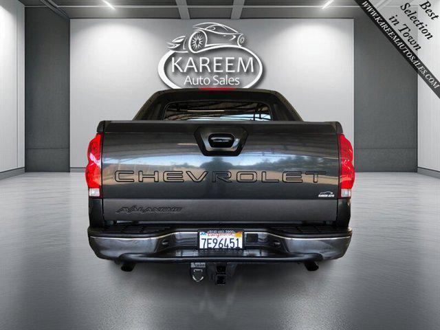 used 2003 Chevrolet Avalanche car, priced at $9,845