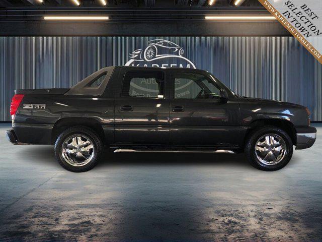 used 2003 Chevrolet Avalanche car, priced at $10,875