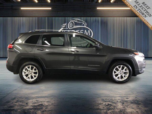 used 2016 Jeep Cherokee car, priced at $10,485