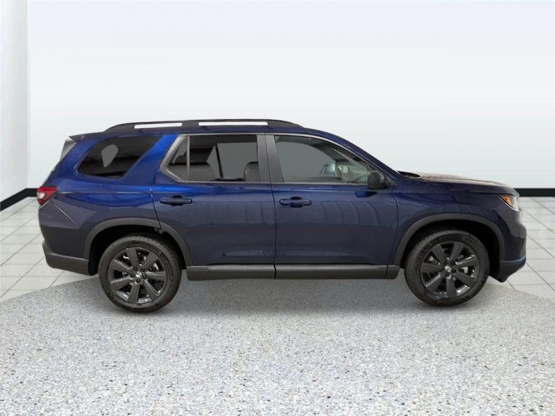 new 2025 Honda Pilot car, priced at $43,795