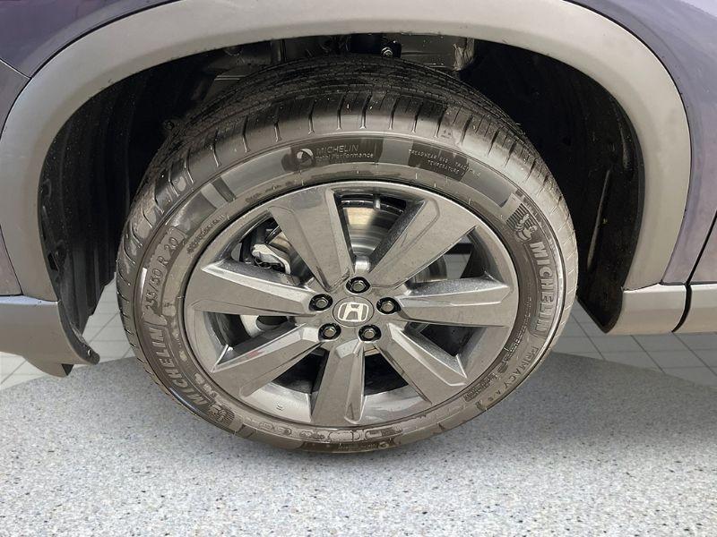 new 2025 Honda Pilot car, priced at $43,795