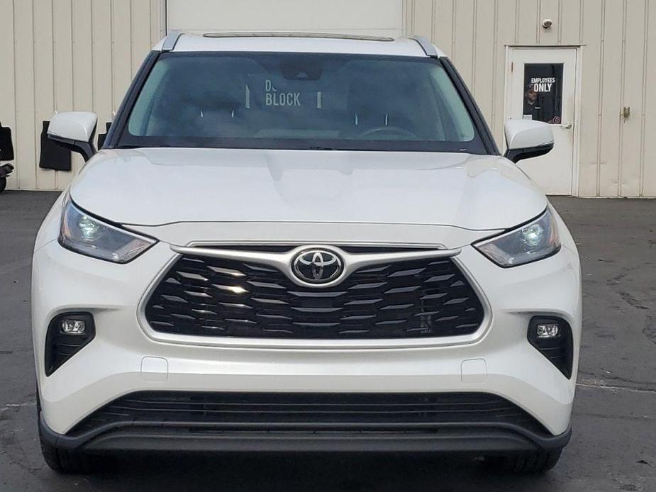 used 2023 Toyota Highlander car, priced at $38,797