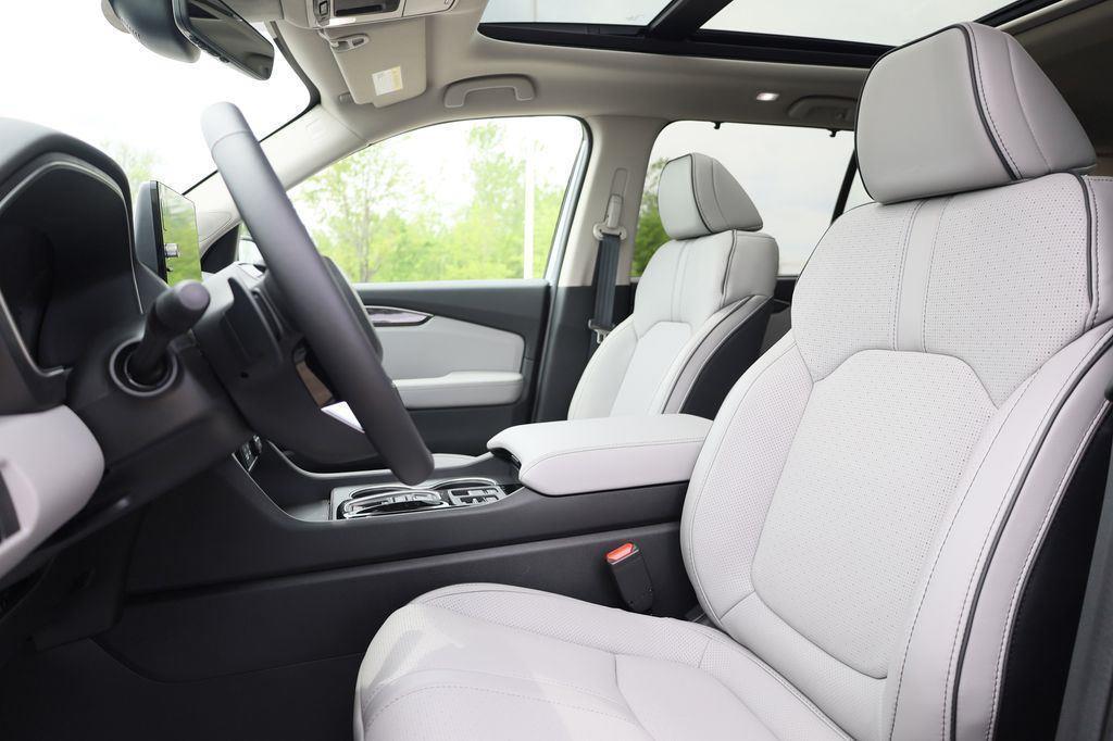 new 2025 Honda Pilot car, priced at $55,030