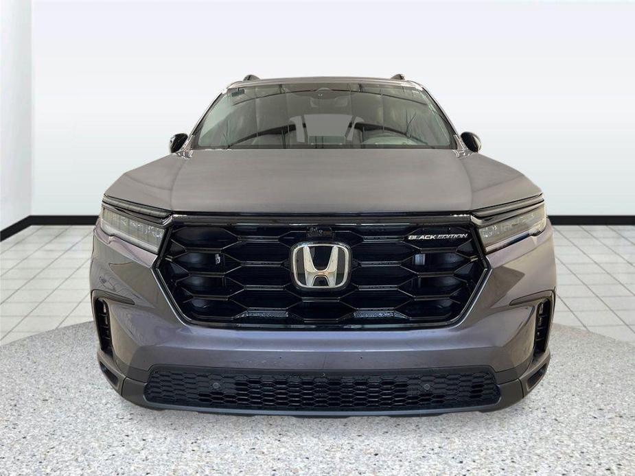 new 2025 Honda Pilot car, priced at $55,975