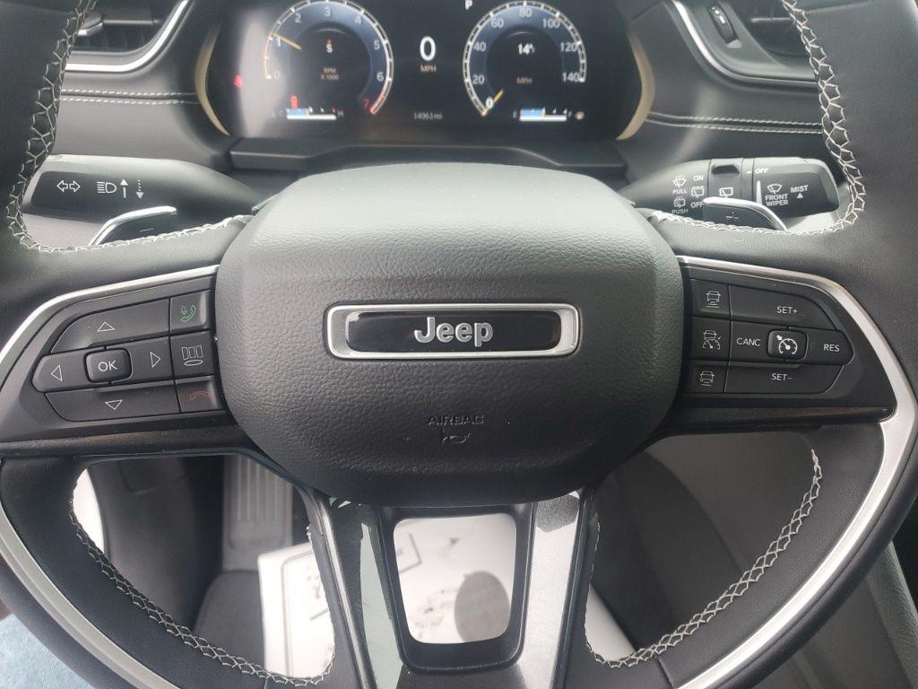 used 2023 Jeep Grand Cherokee car, priced at $33,500