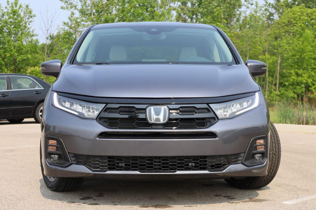 new 2026 Honda Odyssey car, priced at $49,540
