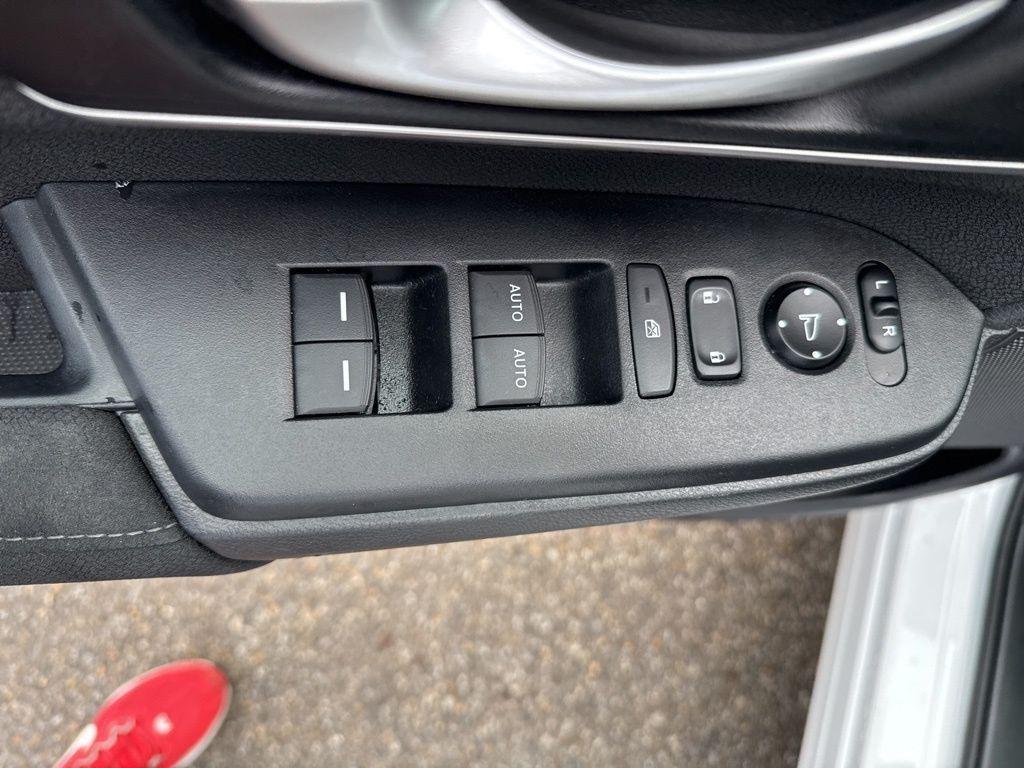 used 2022 Honda CR-V car, priced at $28,557