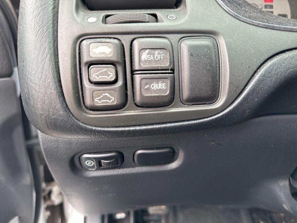 used 2001 Acura CL car, priced at $10,000