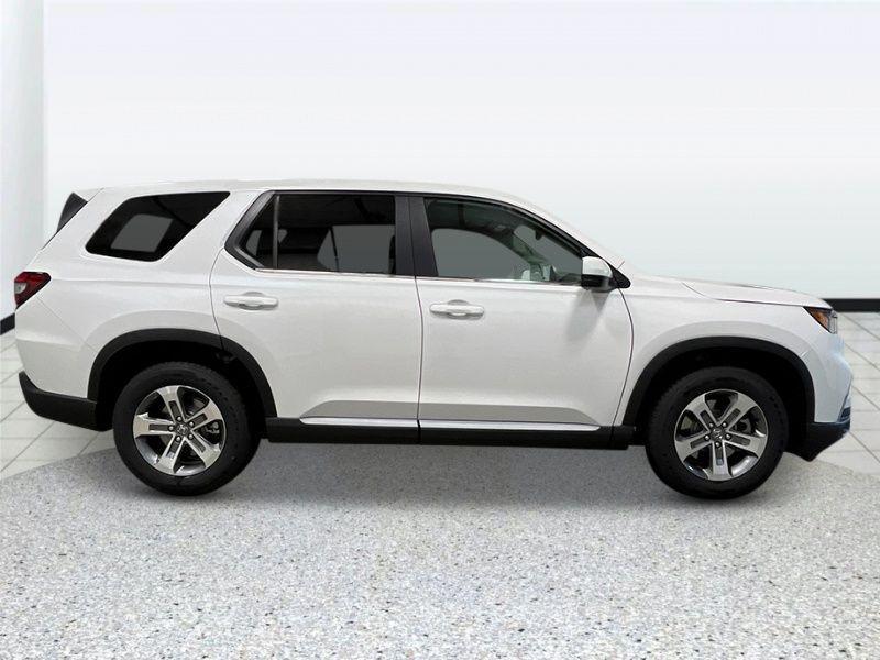 new 2025 Honda Pilot car, priced at $47,450