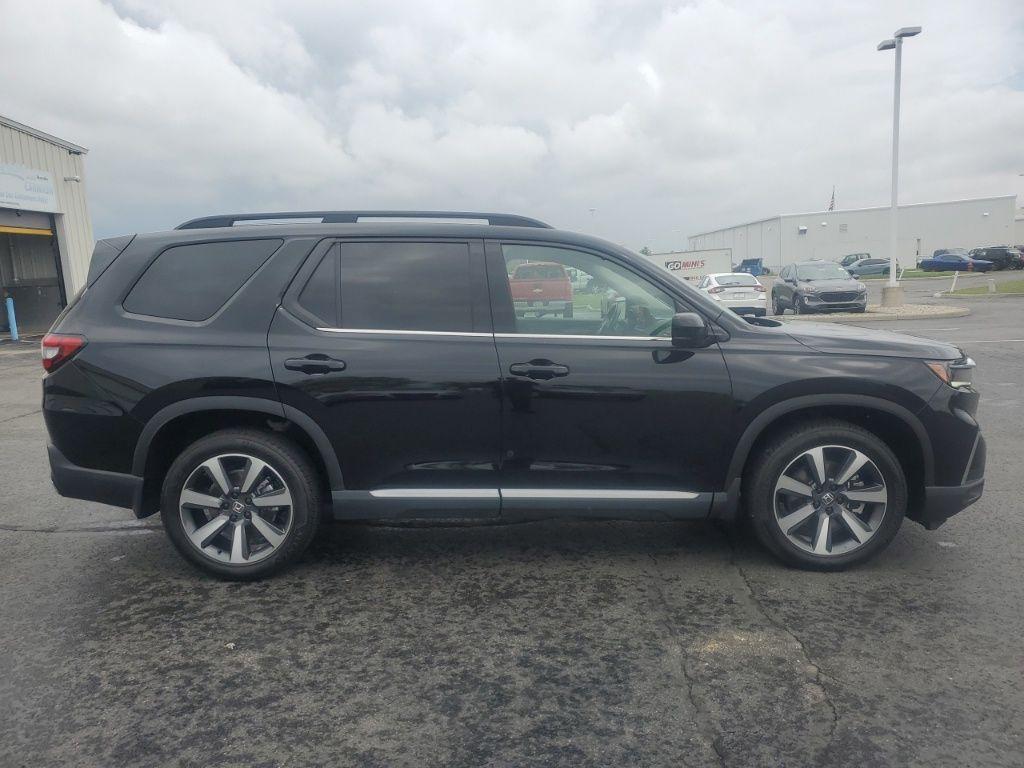 used 2023 Honda Pilot car, priced at $47,001