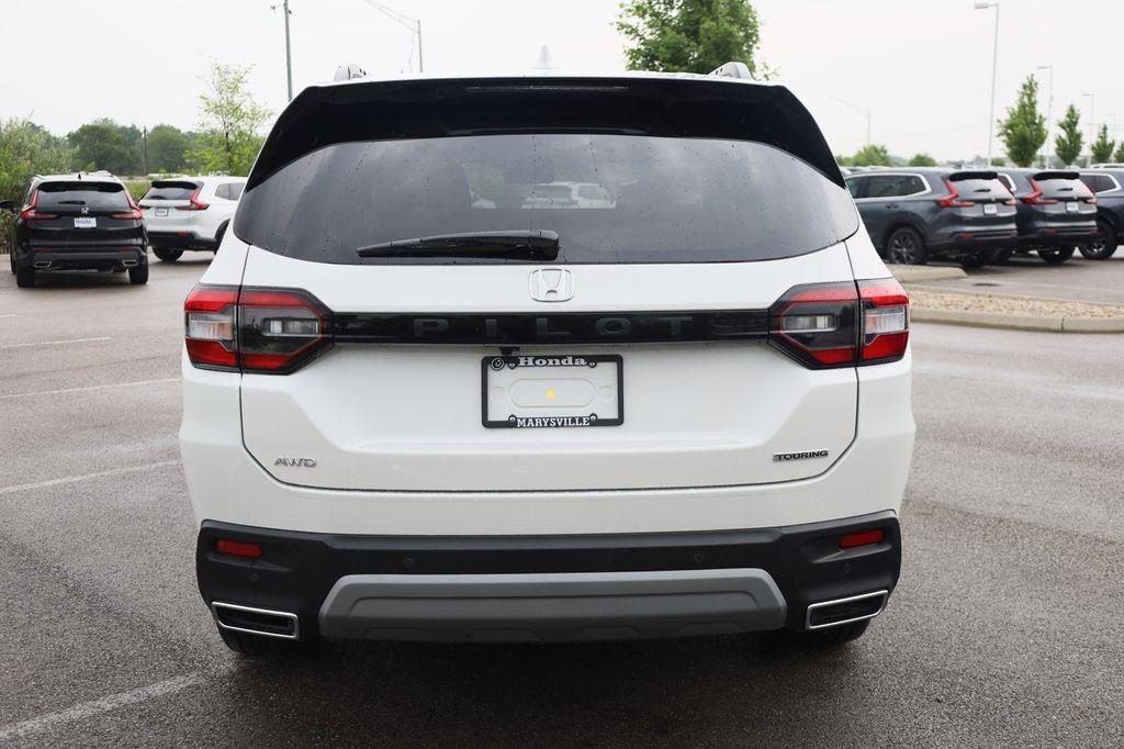 new 2025 Honda Pilot car, priced at $52,280