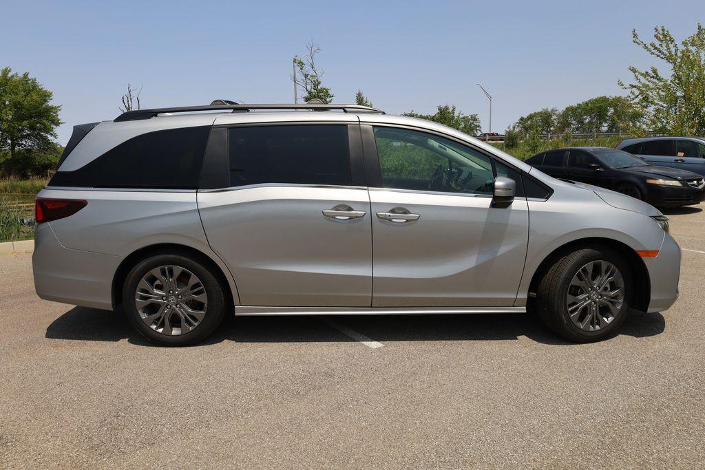 new 2025 Honda Odyssey car, priced at $48,955